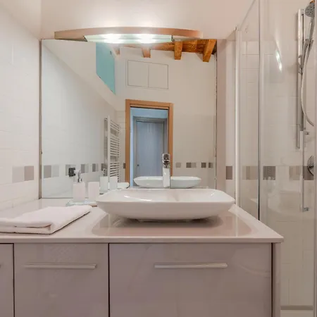 Easytopstay - Crocetta Modern Flat Apartment *