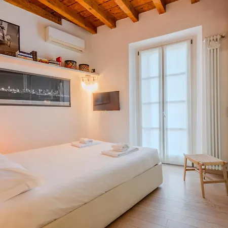 Easytopstay - Crocetta Modern Flat Apartment Mailand